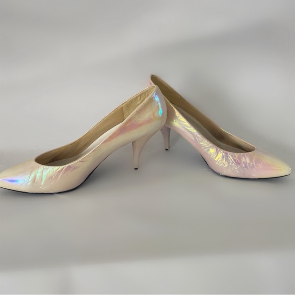Vintage 80s iridescent Pearl pump heel shoes size 7.5 white cream fairy